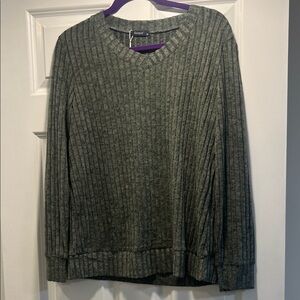 Women's V-Neck Ribbed Gray Top